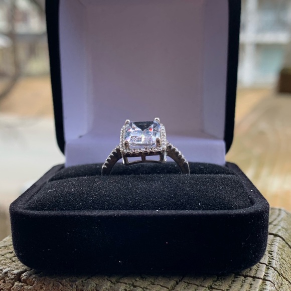 EXQUISITE EVE - Picture 3 of 8